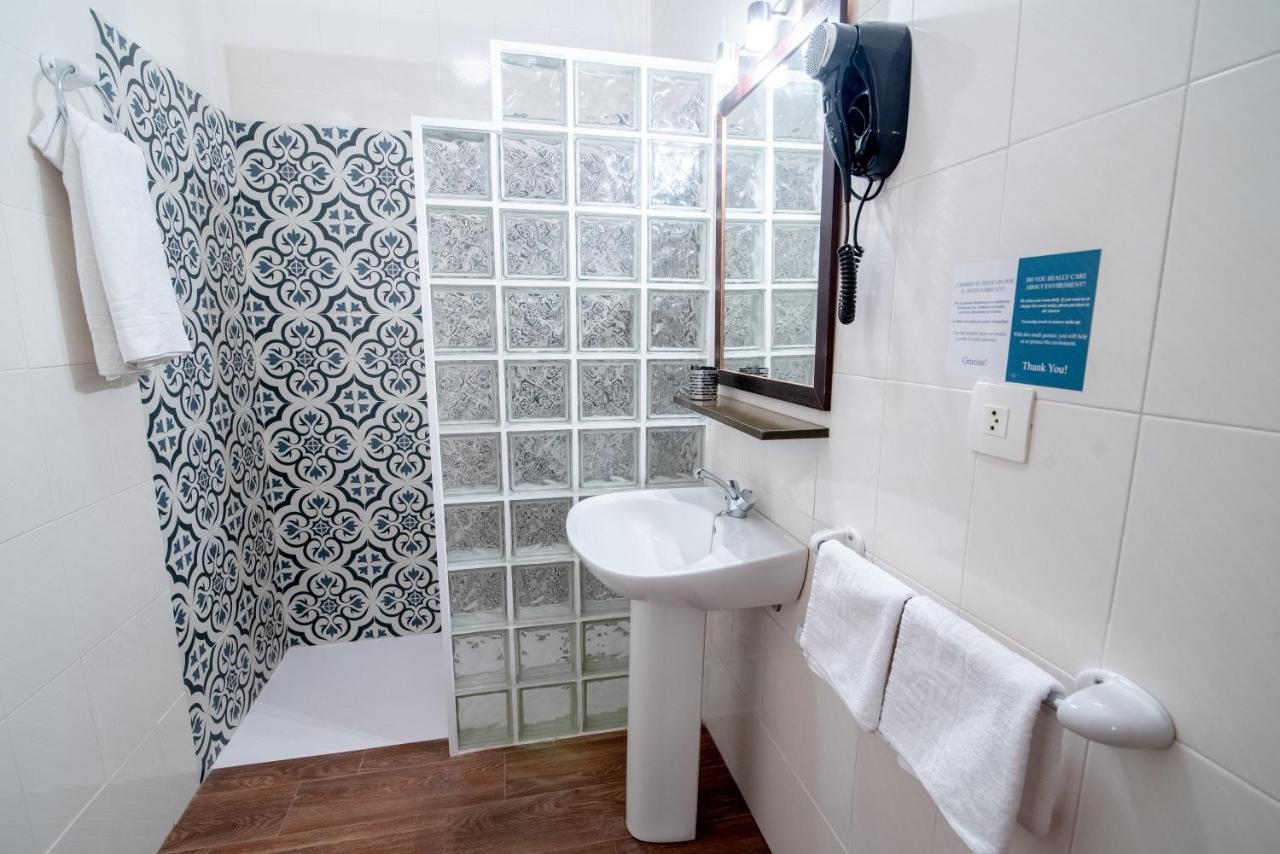 Hostal Andalucia Chipiona Luaran gambar