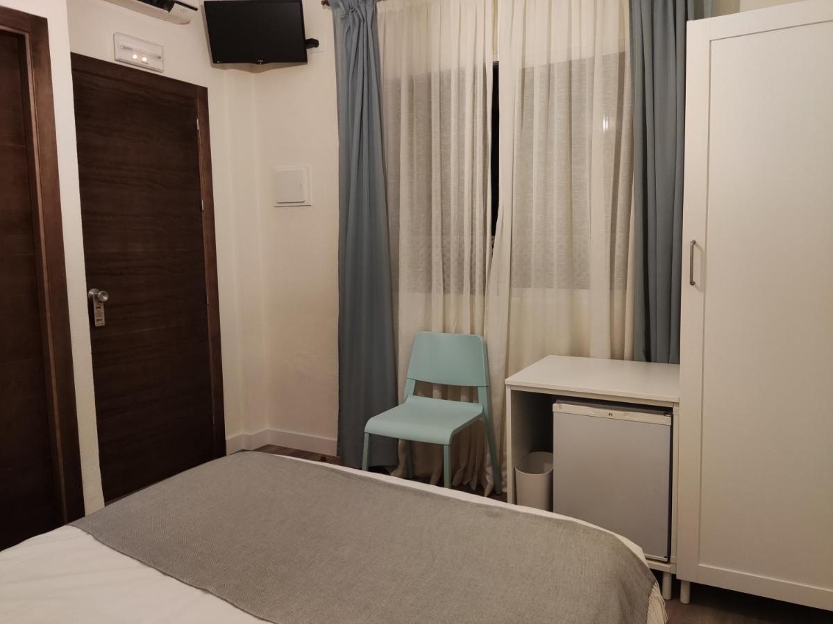 Hostal Andalucia Chipiona Luaran gambar