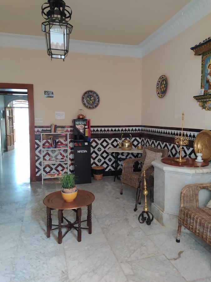 Hostal Andalucia Chipiona Luaran gambar