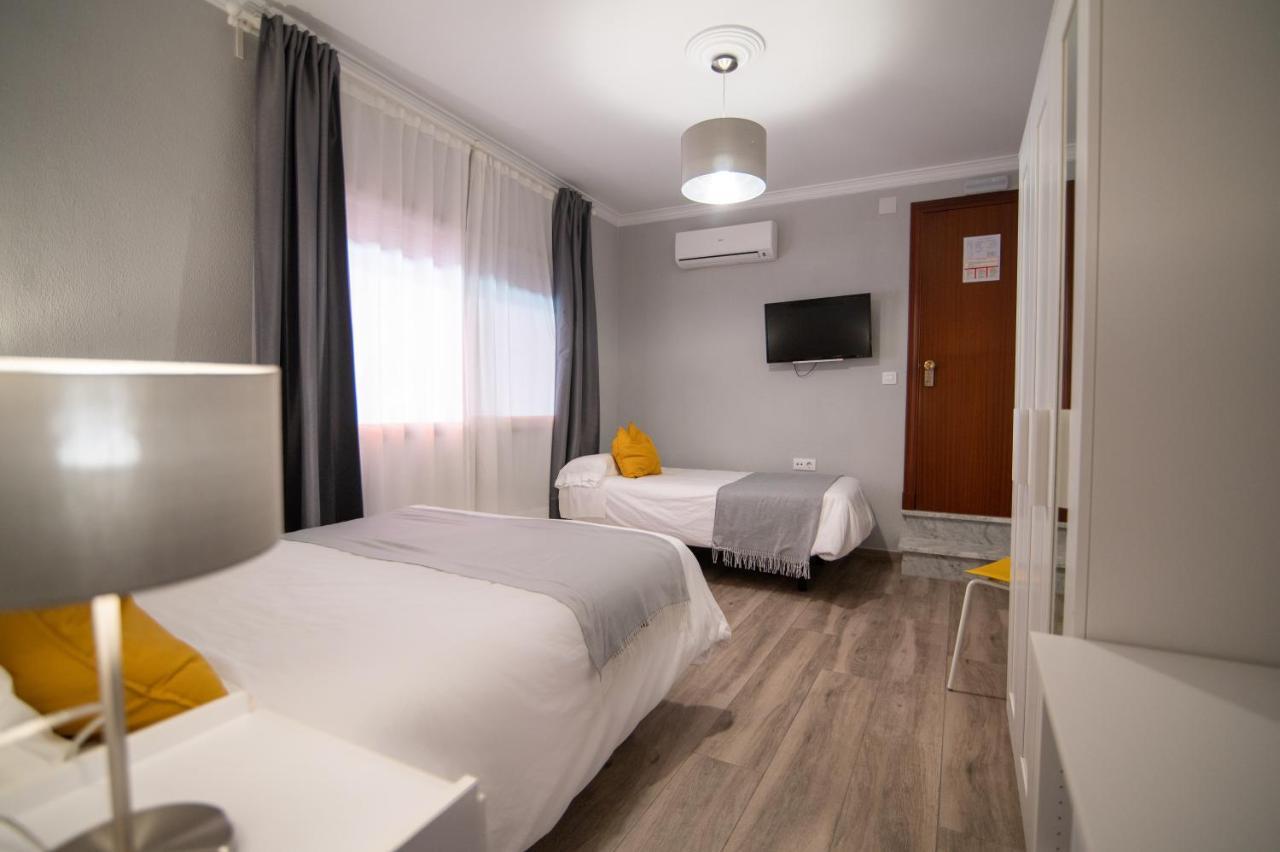 Hostal Andalucia Chipiona Luaran gambar