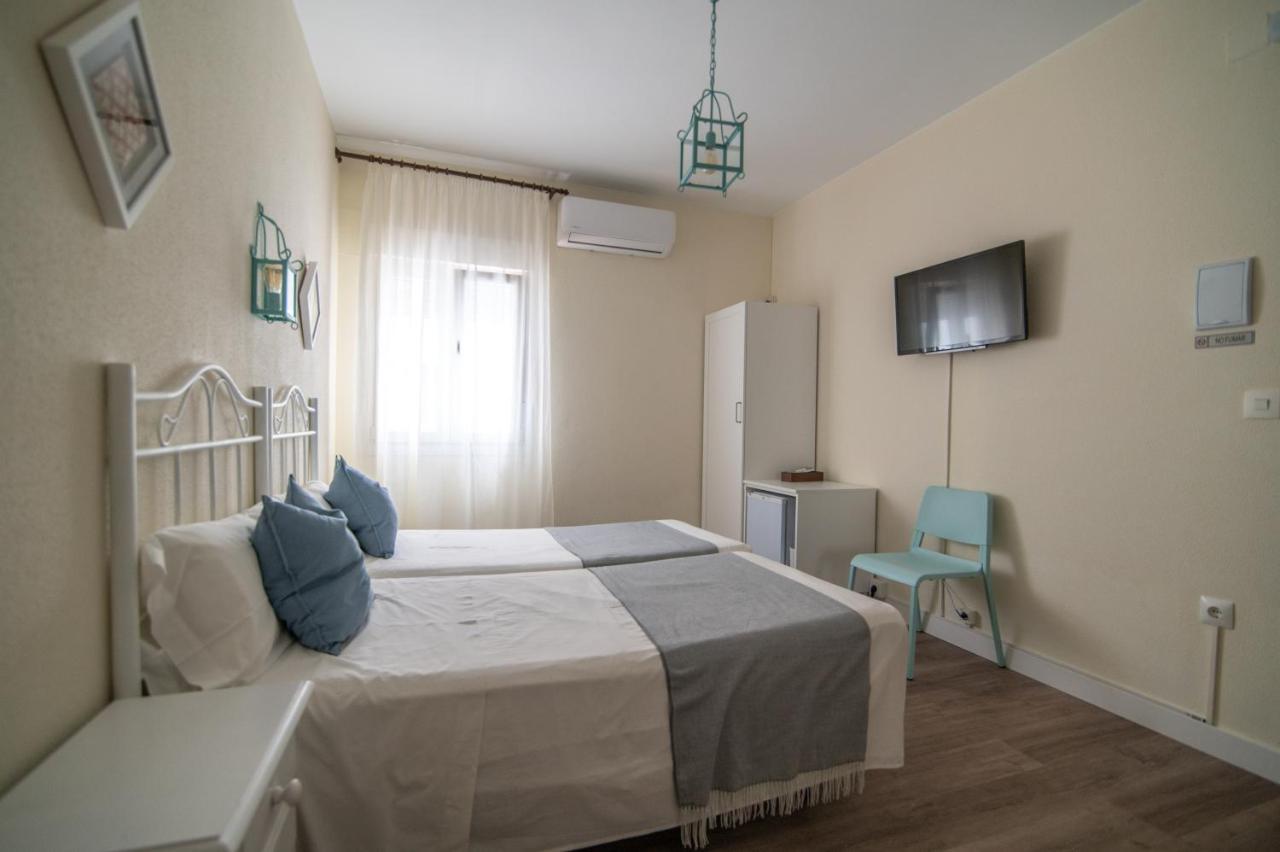 Hostal Andalucia Chipiona Luaran gambar